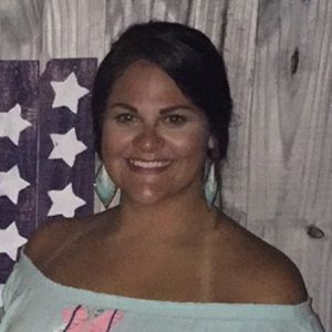 Meet your Posher, Casey